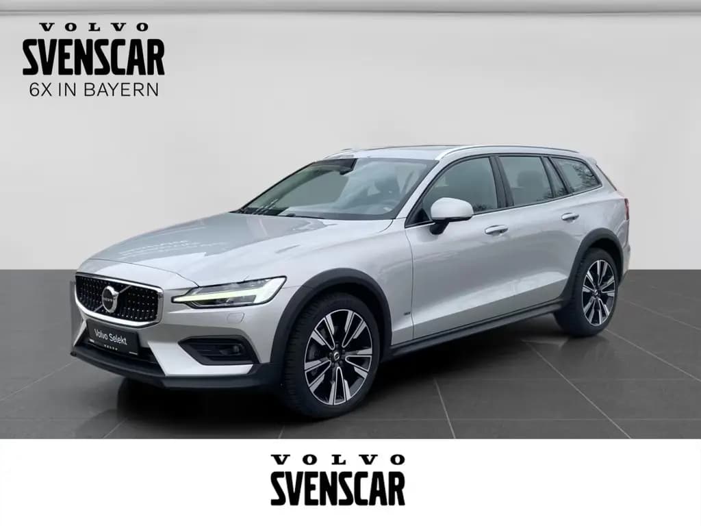 Main__Slider__Photo:Volvo V60 Cross Country Cross Country Plus B4 AWD Pano 05/2023-0
