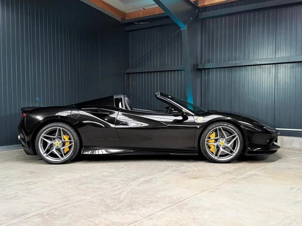 Main__Slider__Photo:Ferrari F8 Spider + Nero Daytona + Carbon + Lift + Garan 07/2021-0