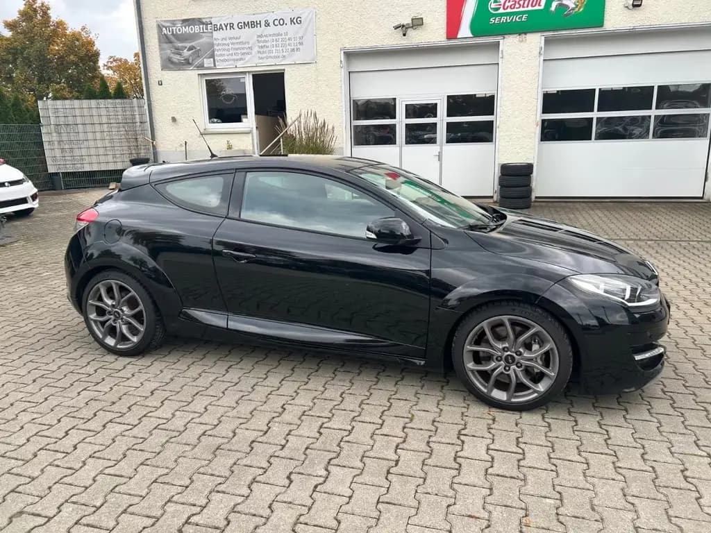 Main__Slider__Photo:Renault Megane III Coupe Sport 1.Hand R.S. 05/2016-0
