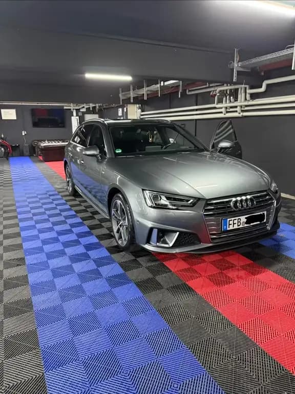 Main__Slider__Photo:Audi A4 Avant 45 TFSI S-tronic Design S-Line*HUD*Pano 03/2019-0