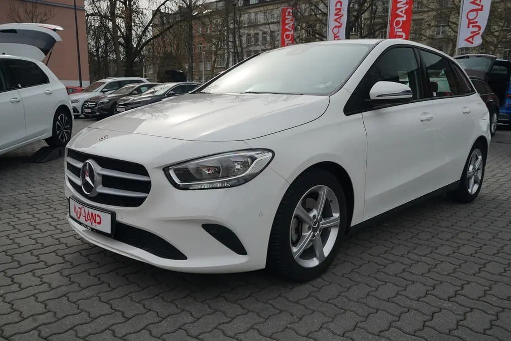 Main__Slider__Photo:Mercedes-Benz B-Class 7G-DCT Navi Tempomat Sitzheizung Teilleder 03/2019-0