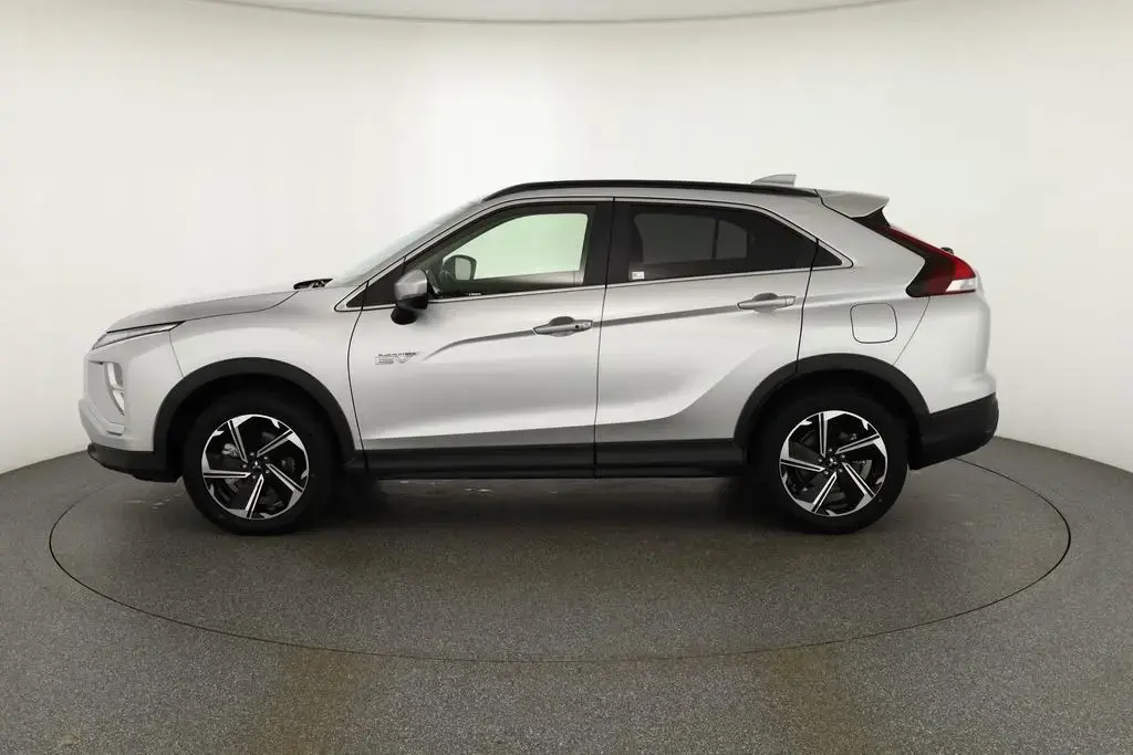 Main__Slider__Photo:Mitsubishi Eclipse Cross 2.4 PHEV 4WD AHK Android Apple DAB 04/2021-1