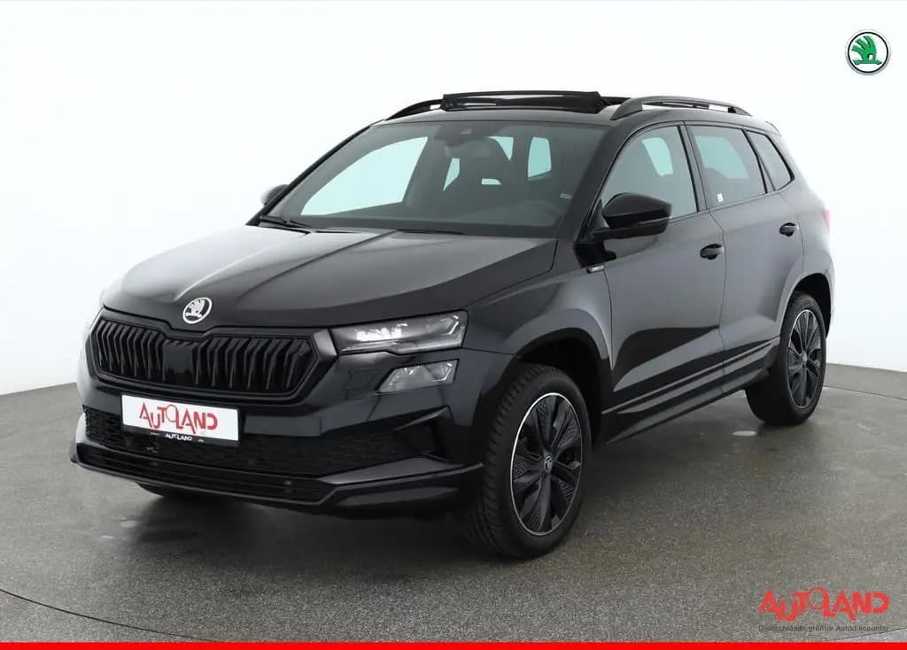 Main__Slider__Photo:Skoda Karoq Sportline 1.5 TSI DSG Matrix ACC AHK Pano 02/2026-0