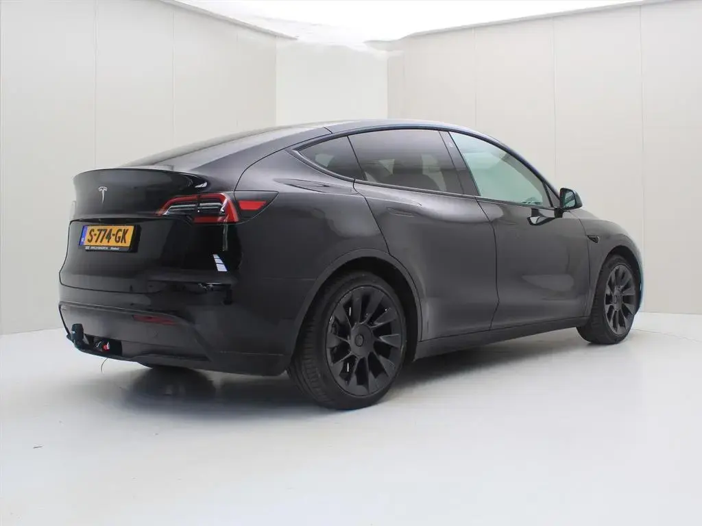 Main__Slider__Photo:Tesla Model Y Standard RWD Plus 351pk AMD RYZEN [ LFP 01/2023-1