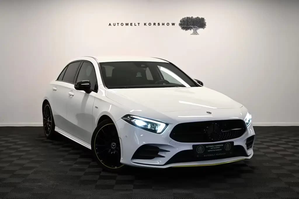 Main__Slider__Photo:Mercedes-Benz A 250 AMG LINE Edition 1 *M-BEAM *WIDE *AHK *SHZ 09/2018-0