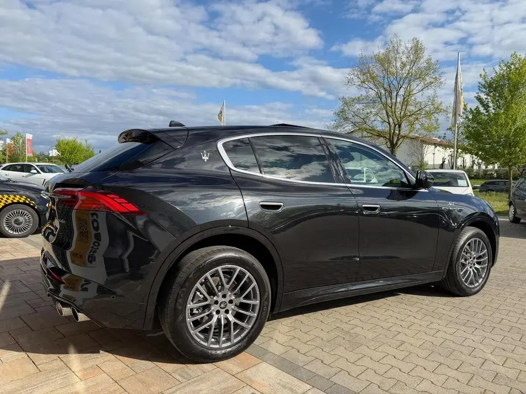 Main__Slider__Photo:Maserati Grecale GT Hybrid AWD *Pano, HUD, Kamera 360° 04/2025-1