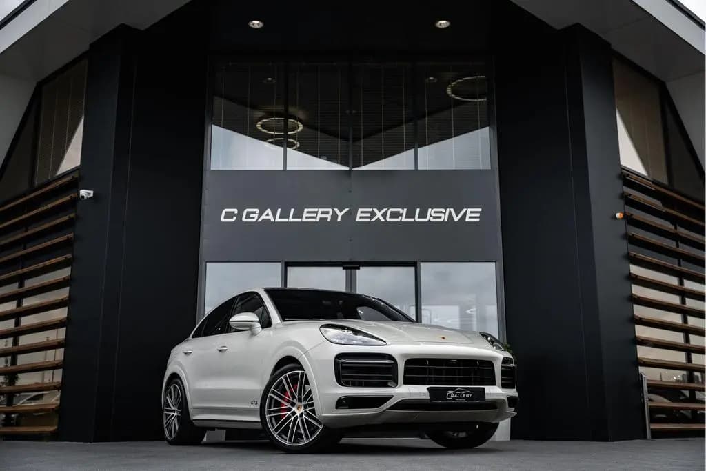 Main__Slider__Photo:Porsche Cayenne Coupé 4.0 GTS - Sport Chrono | Panorama 03/2021-0