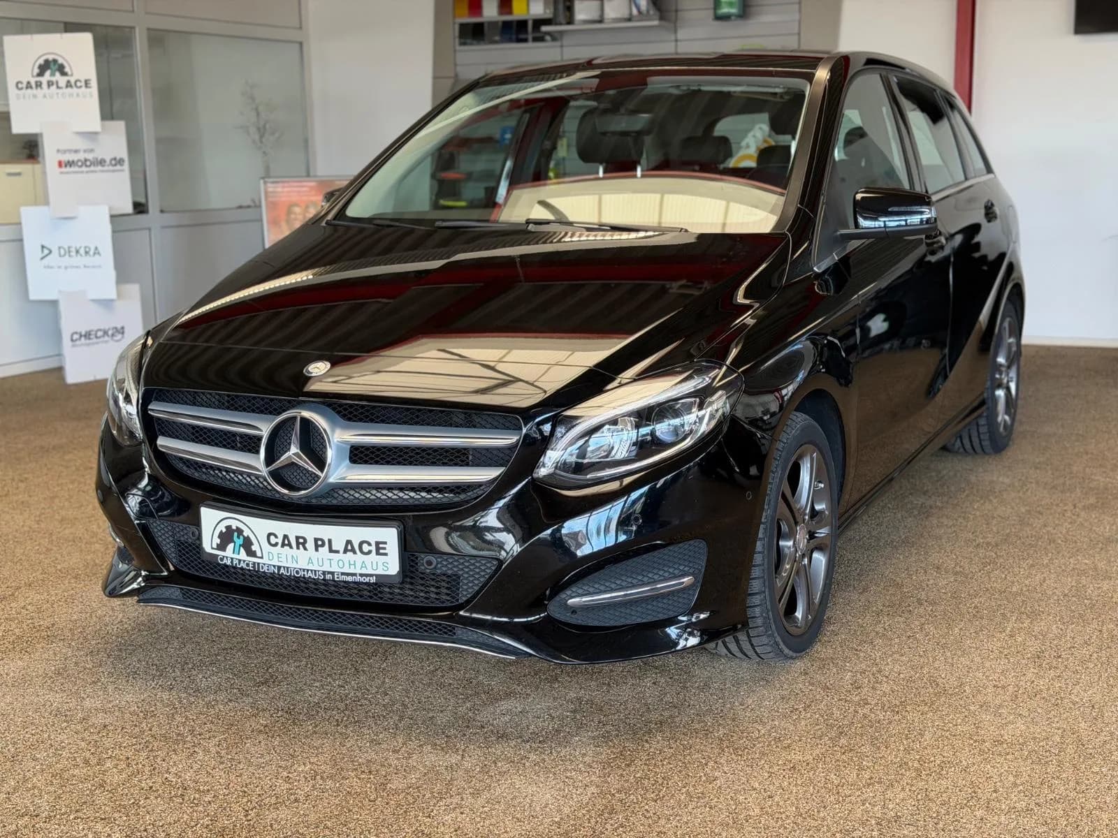 Main__Slider__Photo:Mercedes-Benz B-Class 250 03/2015-0