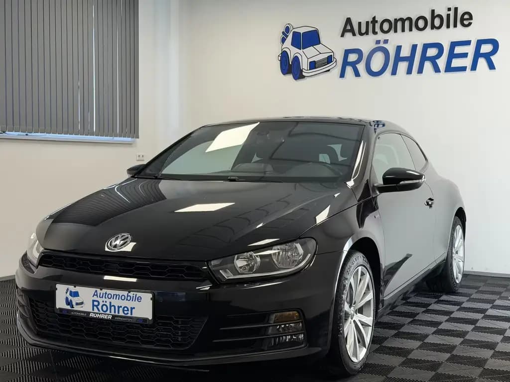 Main__Slider__Photo:Volkswagen Scirocco 2.0 TSI BMT CLUB Sondermodell Navi PDC 03/2016-0