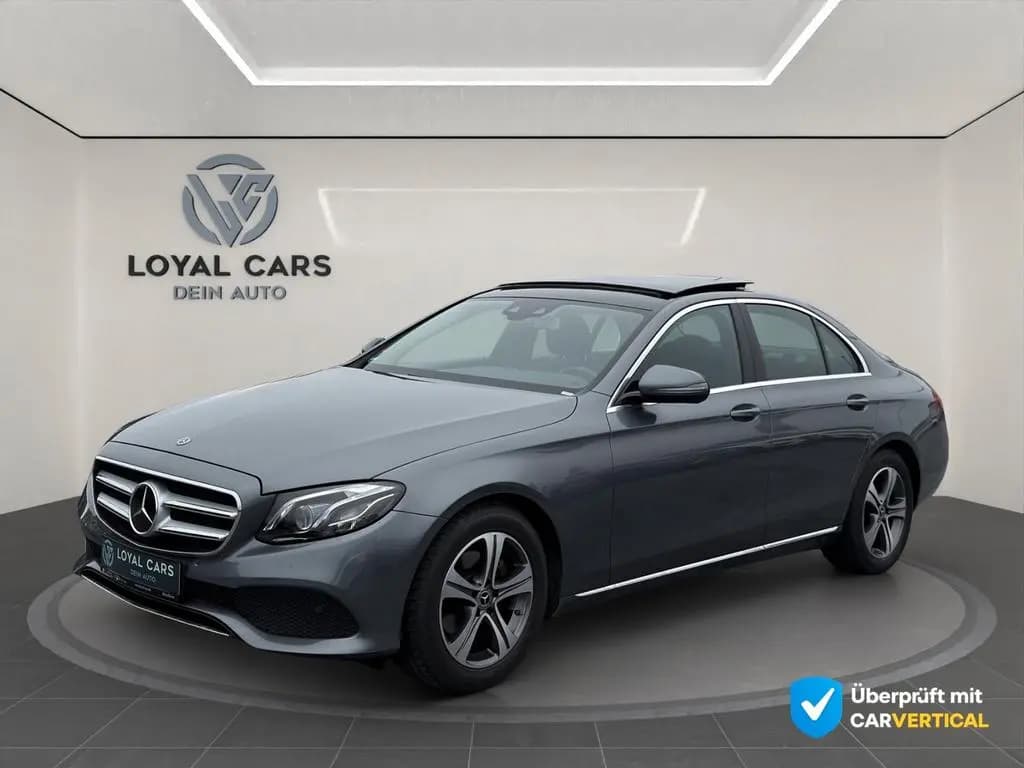 Main__Slider__Photo:Mercedes-Benz E-Class 200 Lim*Widescreen*PANO*Mbeam*KAMERA*Dist+*Amb 07/2018-0
