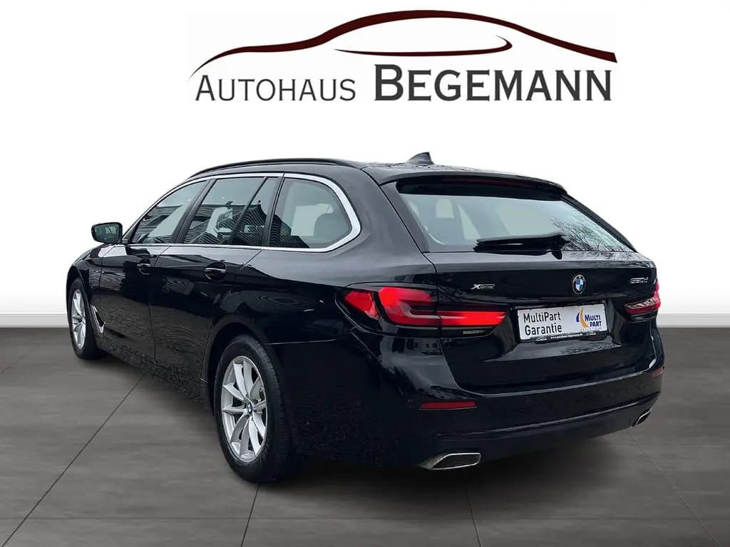 Main__Slider__Photo:BMW 5 Series 520 d T xDrive ACC DA+ HUD HK 11/2022-0