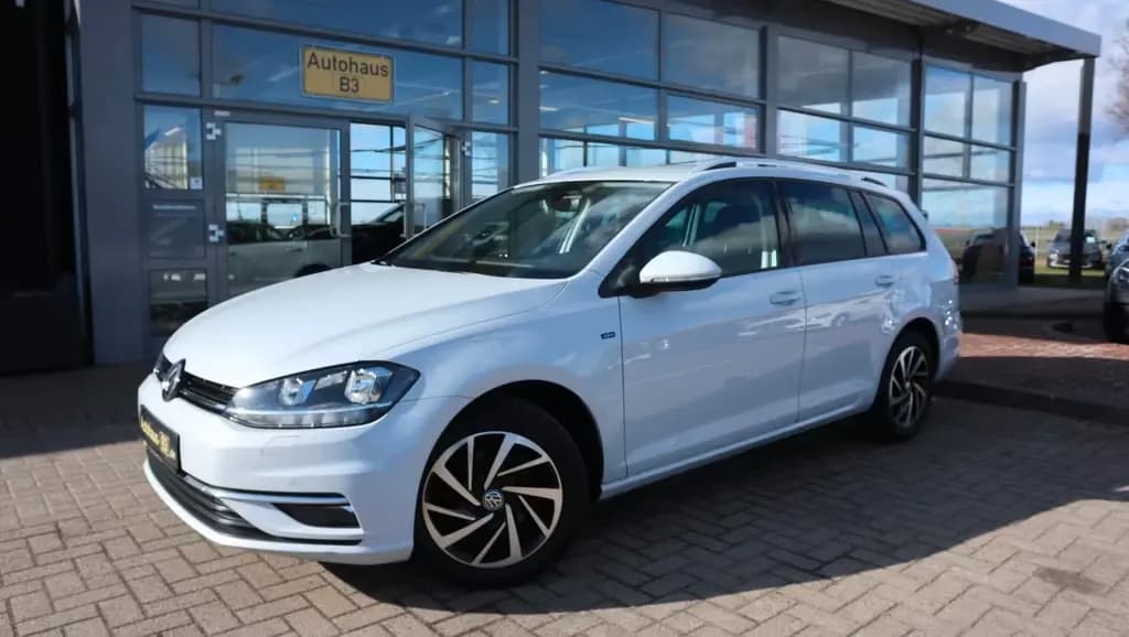 Main__Slider__Photo:Volkswagen Golf VII Variant Join Navi Sitzheizung Apple Car 07/2018-0