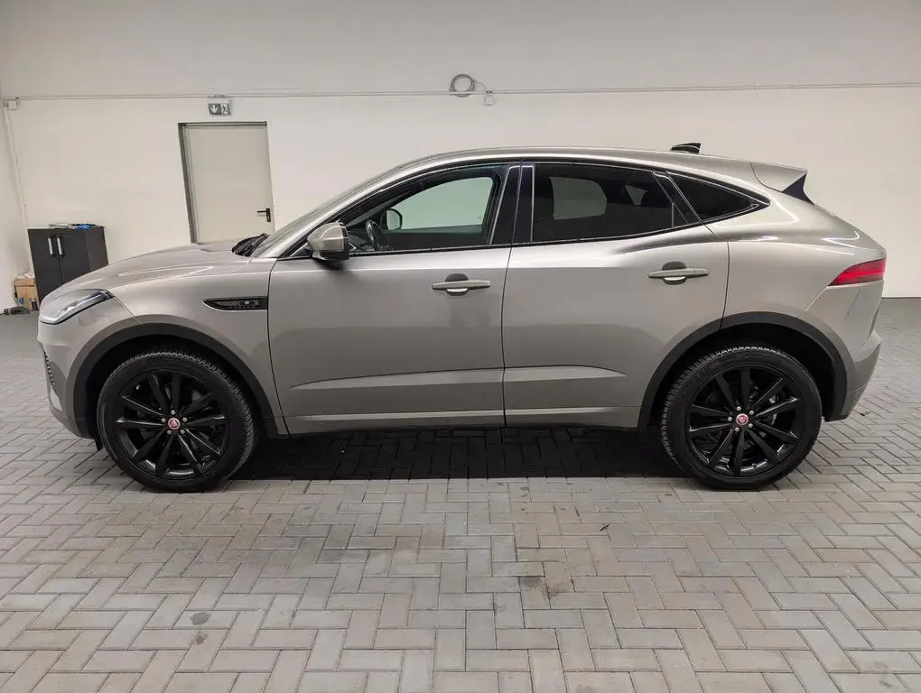 Main__Slider__Photo:Jaguar E-Pace R-Dynamic S LED/Navi/Pano/SHZ/Kam/20-LM 11/2019-1
