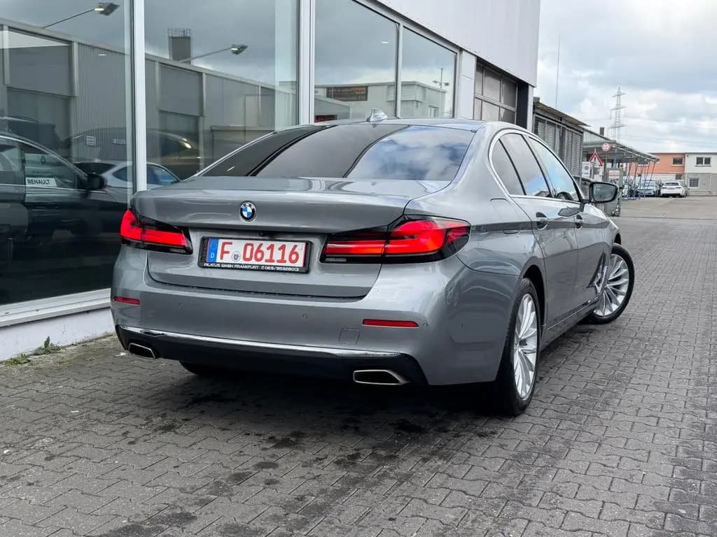 Main__Slider__Photo:BMW 5 Series 520 d Lim. xDrive Luxury Line Laser/Leder/HUD 07/2022-0