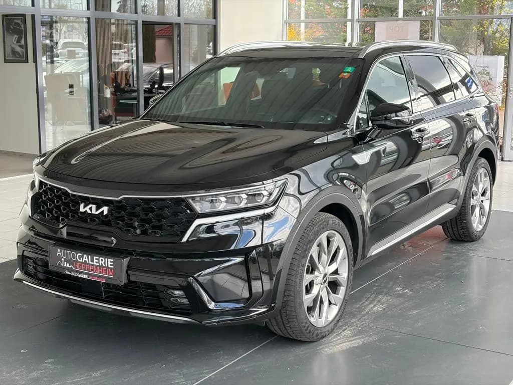 Main__Slider__Photo:Kia Sorento Spirit 4WD/PANO/LEDER/VOLL 07/2024-0