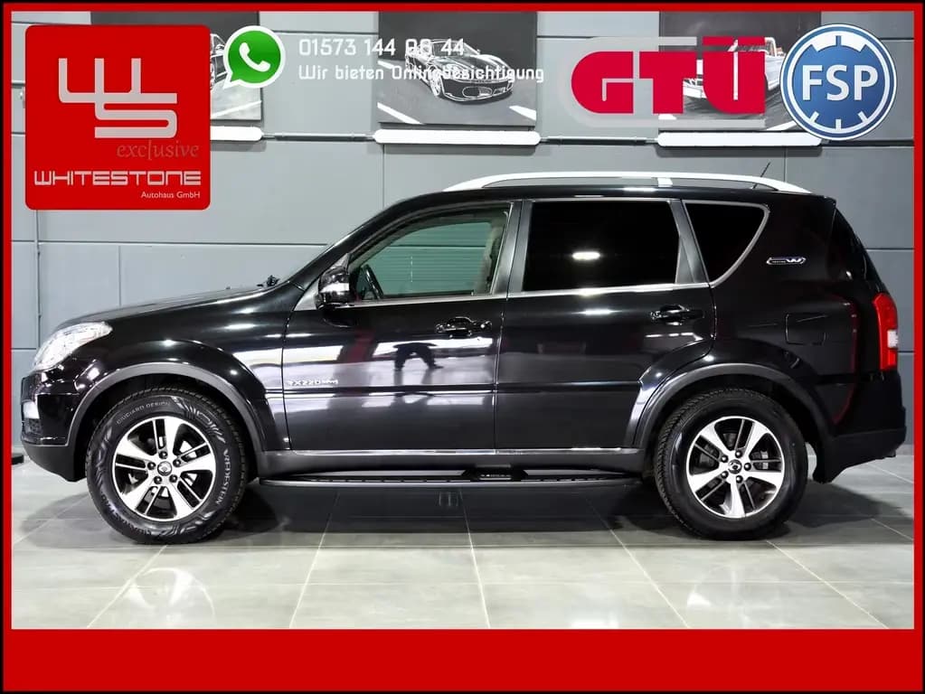 Main__Slider__Photo:Ssangyong REXTON W Sapphire 4WD Aut 7 Sitze Leder AHK 3.5t 10/2016-0