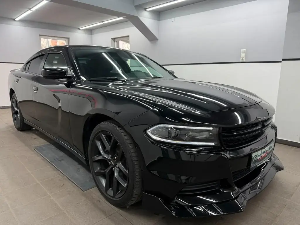 Main__Slider__Photo:Dodge Charger 3.6 V6 SXT/Design Leder/Keyles/R.Kam/20" 07/2022-1