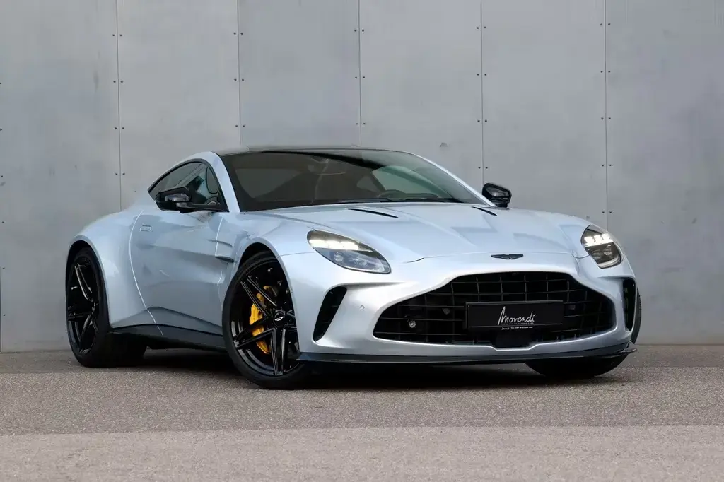 Main__Slider__Photo:Aston Martin V8 Vantage 4.0 Coupé, 10/2024-1