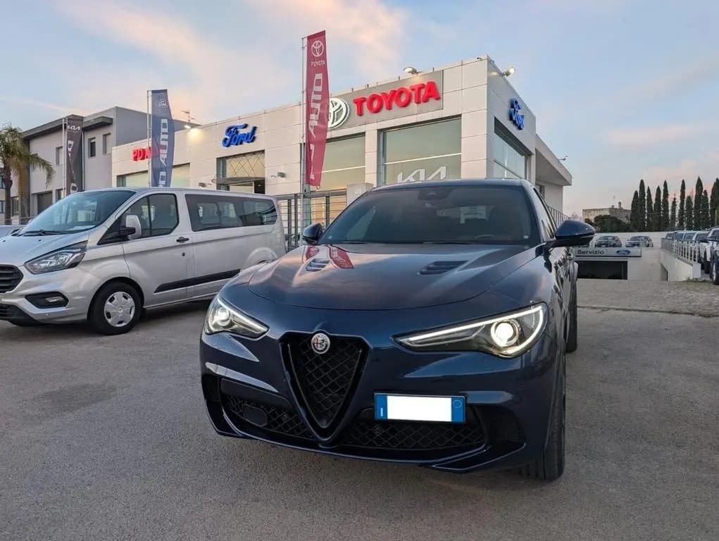 Main__Slider__Photo:Alfa Romeo Stelvio 2.9 Bi-Turbo V6 510 CV AT8 Qu 06/2021-0