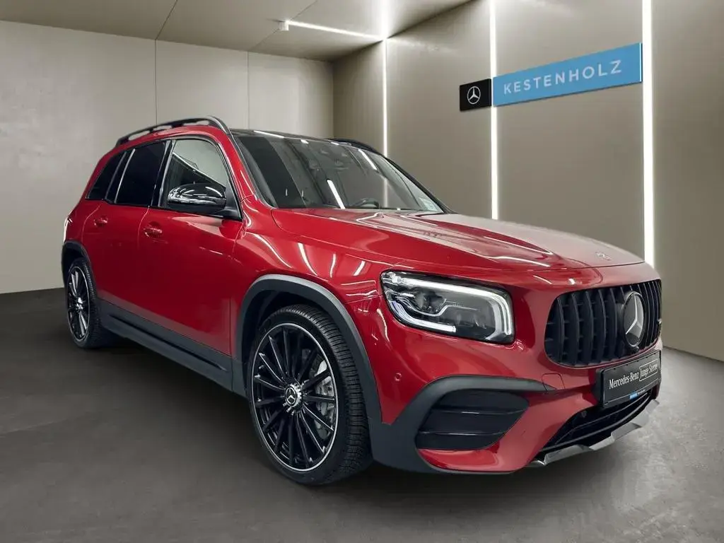 Main__Slider__Photo:Mercedes-Benz AMG Pano Multibeam Burmester HUD Night Kamera 09/2020-1