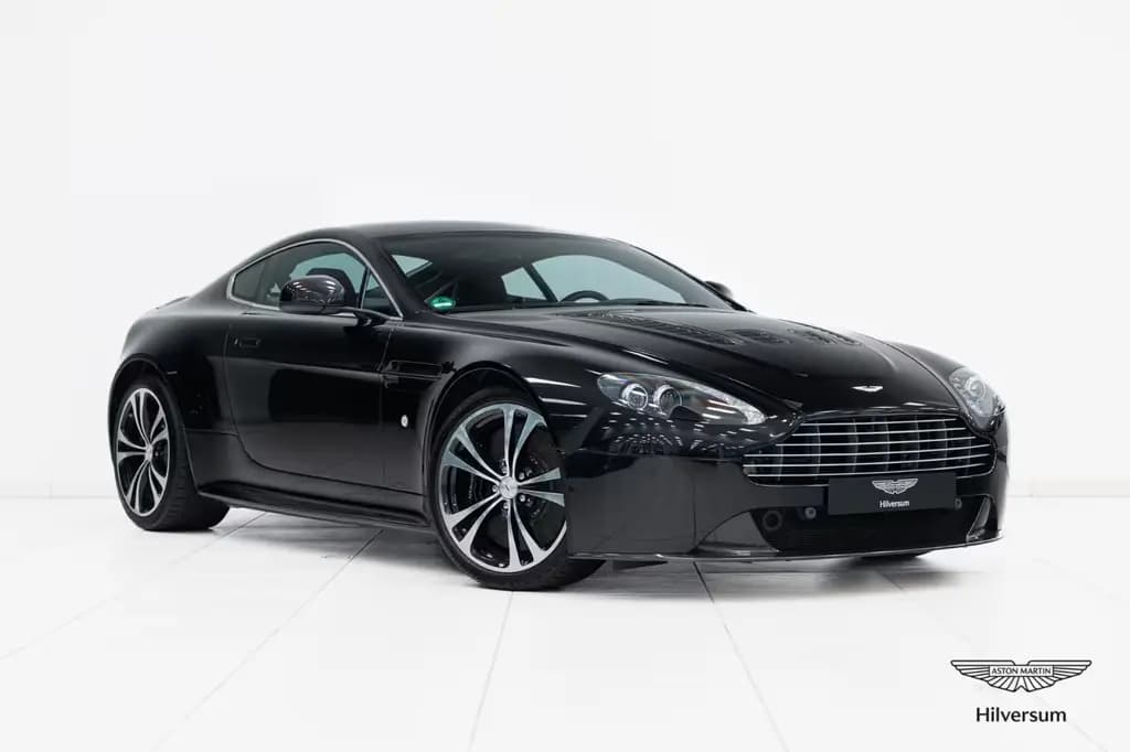 Main__Slider__Photo:Aston Martin V12 Vantage | Manual | Carbon Black Edition | 12/2013-0