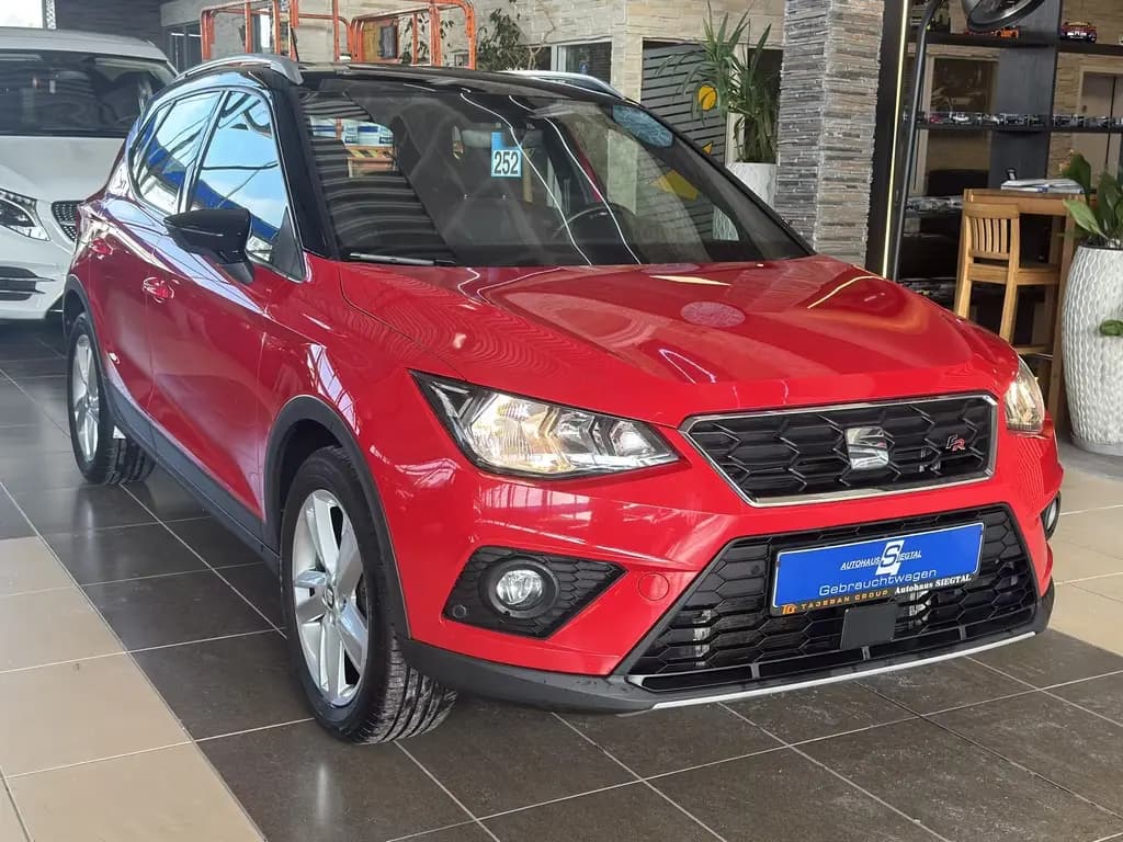 Main__Slider__Photo:Seat Arona SHZ*PDC*R.Cam*1.Hand*Navi* 04/2021-0
