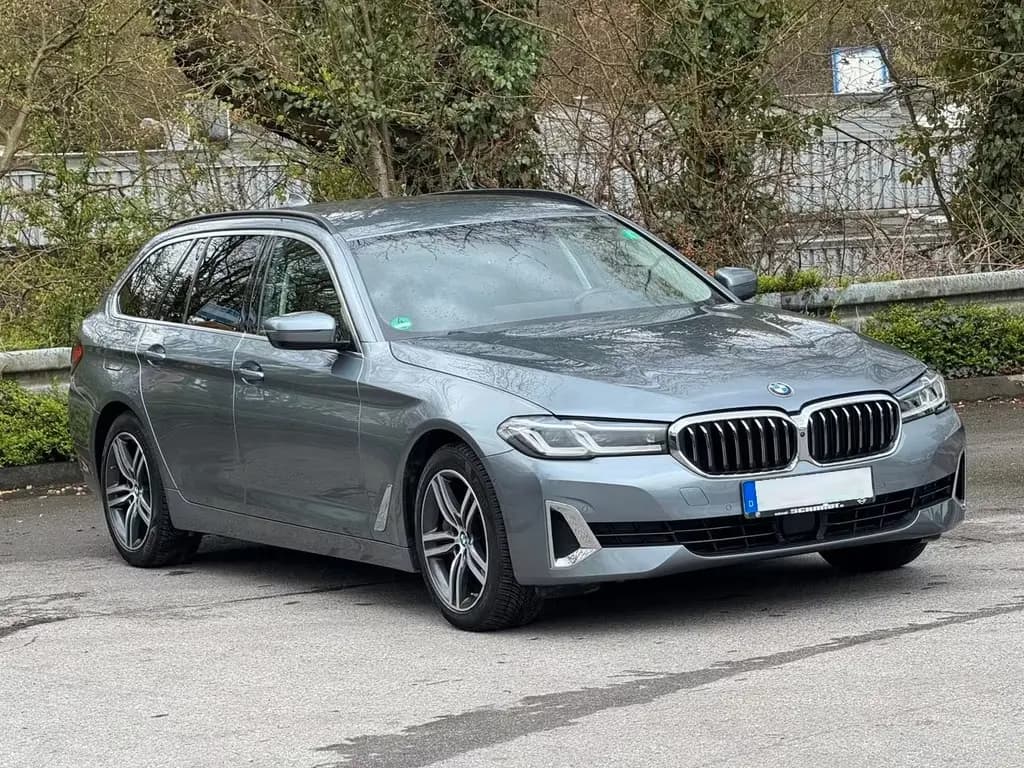 Main__Slider__Photo:BMW 5 Series Touring 530 d xDrive Luxury Line, HUD,ACC,Kamera 06/2021-0