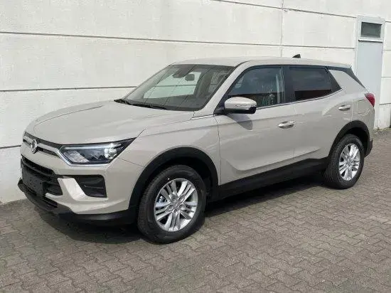 Main__Slider__Photo:Ssangyong Korando 1.5 T-GDI 2WD AT Nomad DigiCockpit Nav R null-1