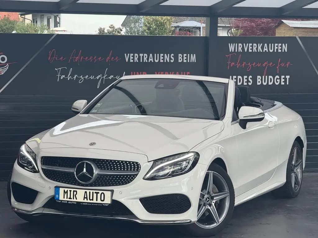Main__Slider__Photo:Mercedes-Benz C-Class 200 Cabrio AMG/ Kamera/ Ambiente/ ToterWi./ 03/2018-0