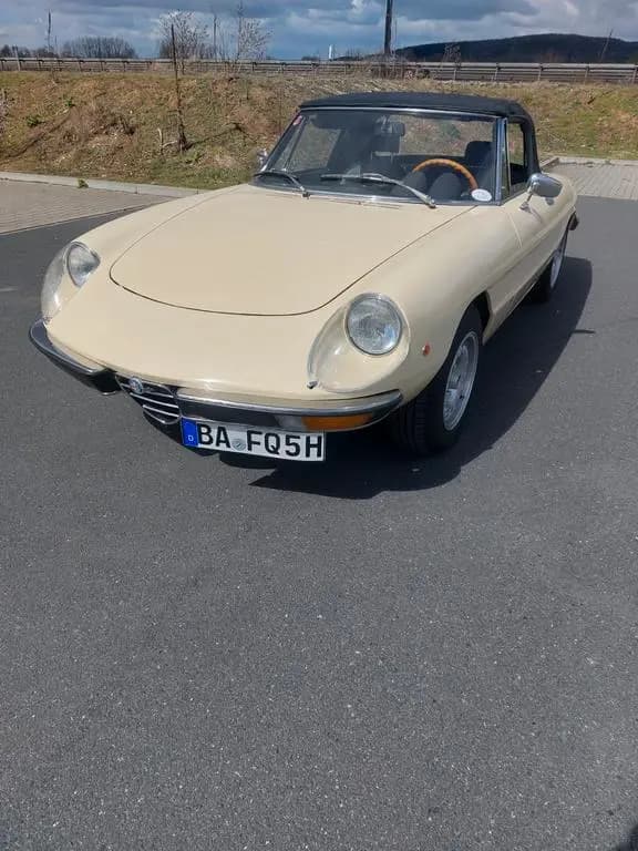 Main__Slider__Photo:Alfa Romeo Spider 2000 07/1976-0