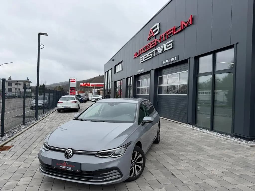 Main__Slider__Photo:Volkswagen Golf VIII Lim. Active*SHZG*S&S*GRAY*PDC*TOP 07/2021-0