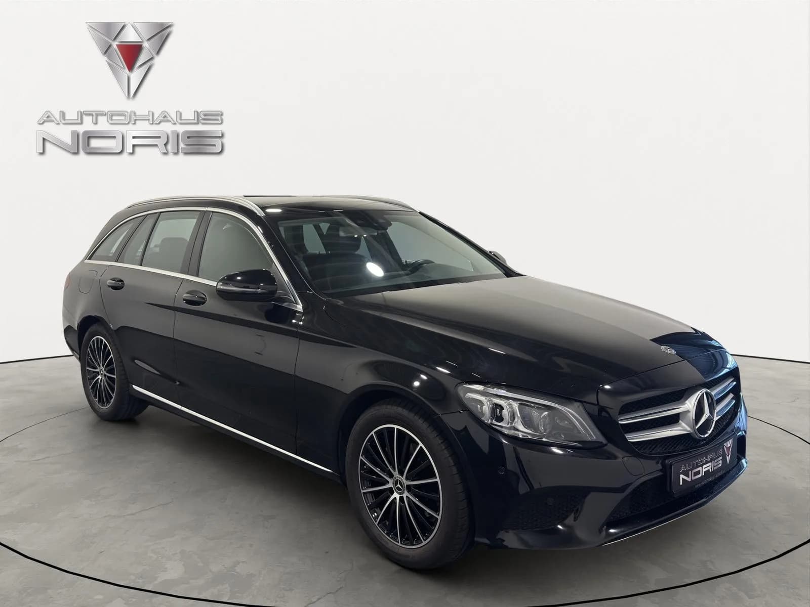 Main__Slider__Photo:Mercedes-Benz C-Class 180 04/2019-0