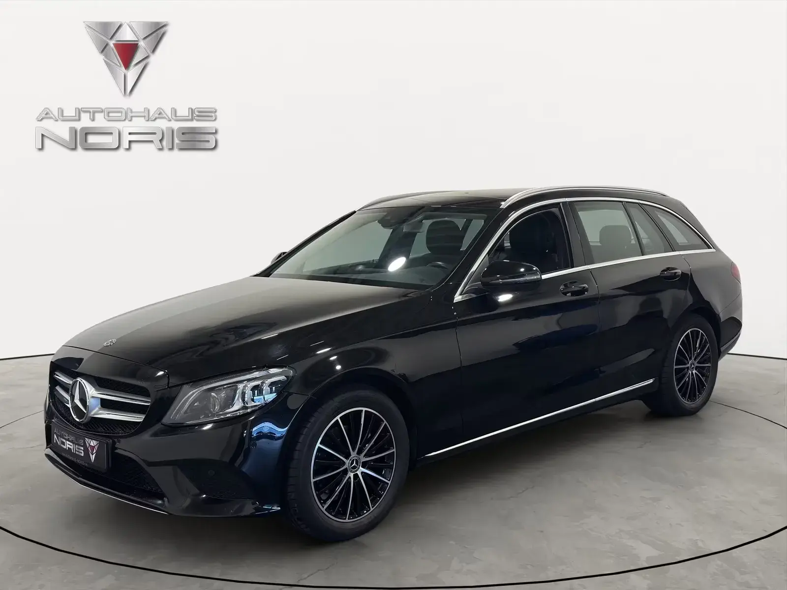 Main__Slider__Photo:Mercedes-Benz C-Class 180 04/2019-1