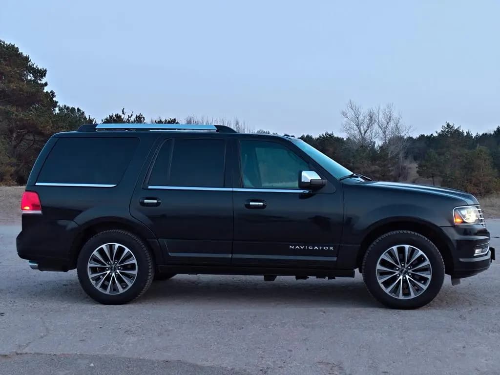 Main__Slider__Photo:Lincoln Navigator 01/2015-0