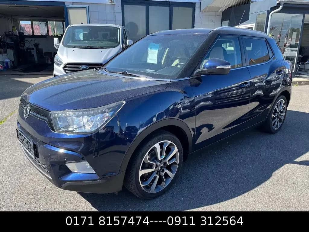 Main__Slider__Photo:Ssangyong Tivoli 1.6 e-XDi 160 SAPPHIRE 2WD 09/2015-0