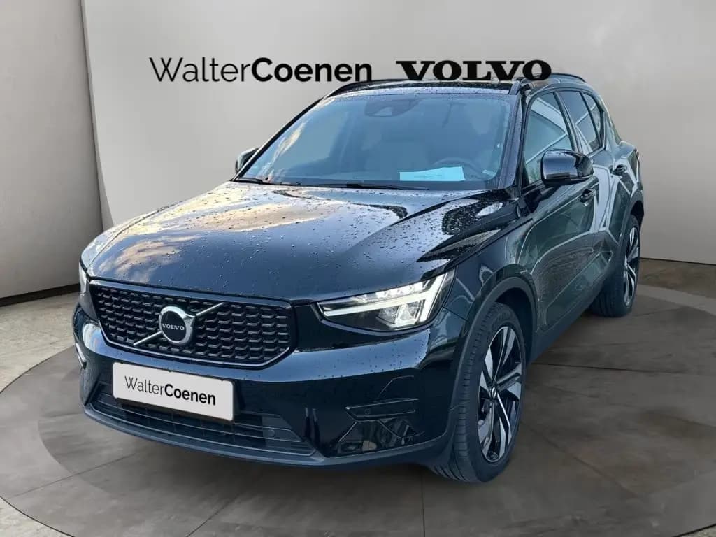 Main__Slider__Photo:Volvo XC40 T2 Plus Dark 03/2023-0