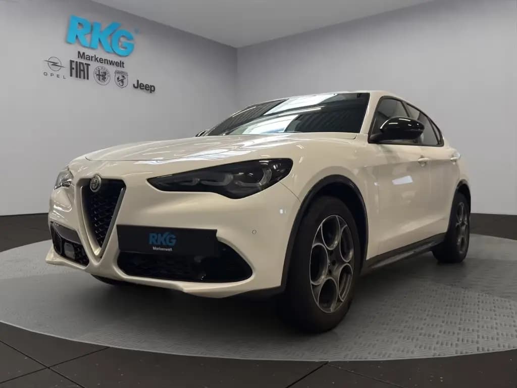 Main__Slider__Photo:Alfa Romeo Stelvio Ti Q4 Kamera/CarPlay/Totwinkel/Spurhalte 06/2023-0