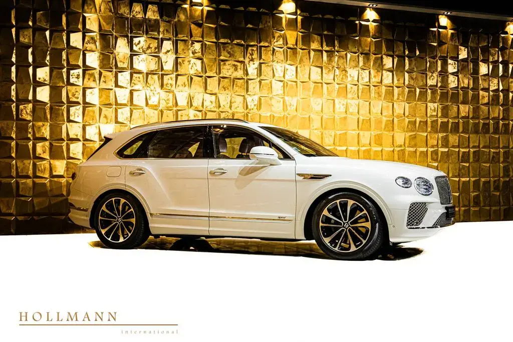 Main__Slider__Photo:Bentley Bentayga HYBRID + PANORAMA + 09/2023-1