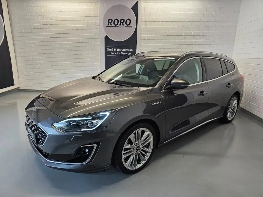 Main__Slider__Photo:Ford Focus Turnier 1.5 EcoBoost Vignale + B&O/Head-Up 09/2019-1