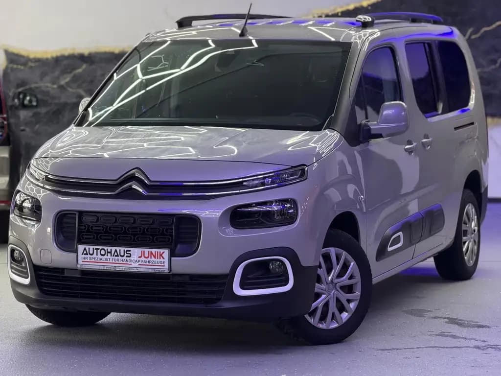 Main__Slider__Photo:Citroën Berlingo Live XL Behindertengerecht-Rampe 05/2019-0