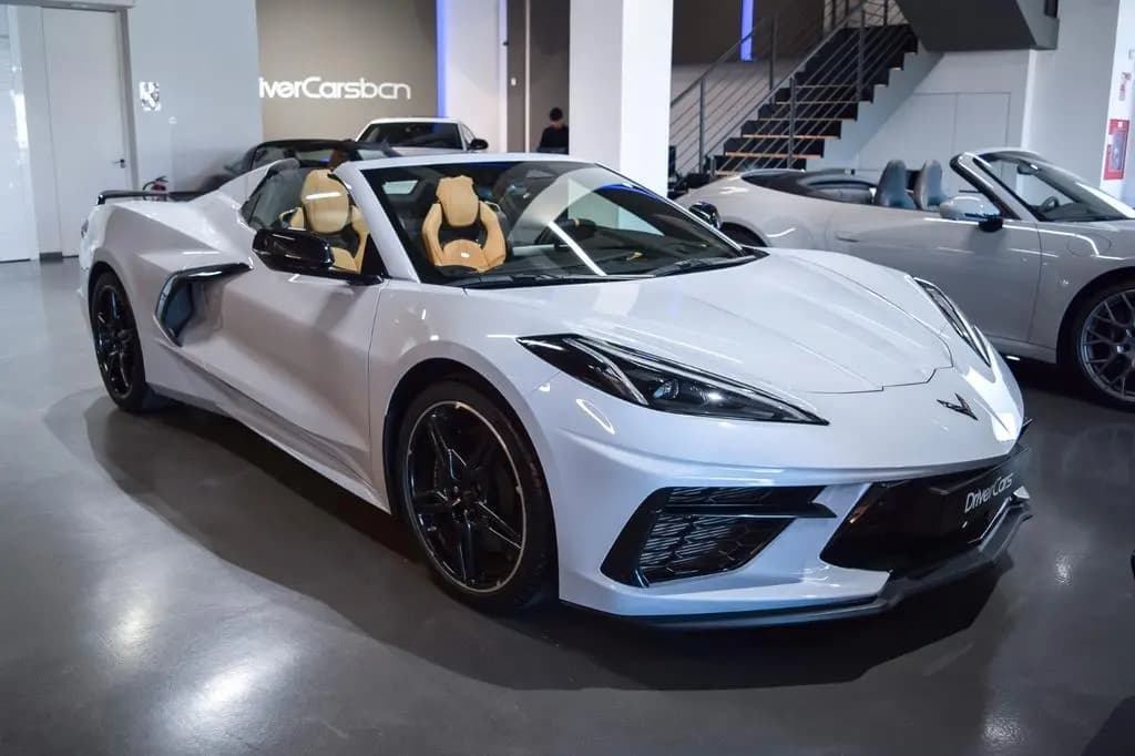 Main__Slider__Photo:Corvette C8 C8 STINGRAY CONVERTIBLE 02/2026-0