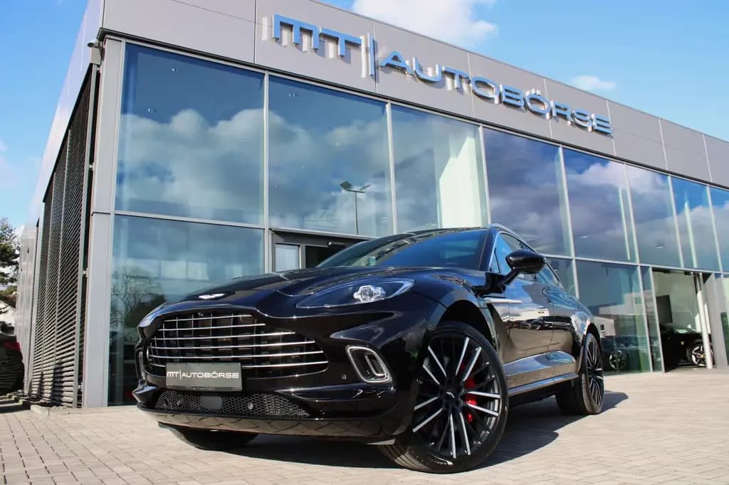 Main__Slider__Photo:Aston Martin DBX 4.0 V8 EXKLUSIV/SUN-ROOF/23" & AM TIMELESS! 05/2024-0