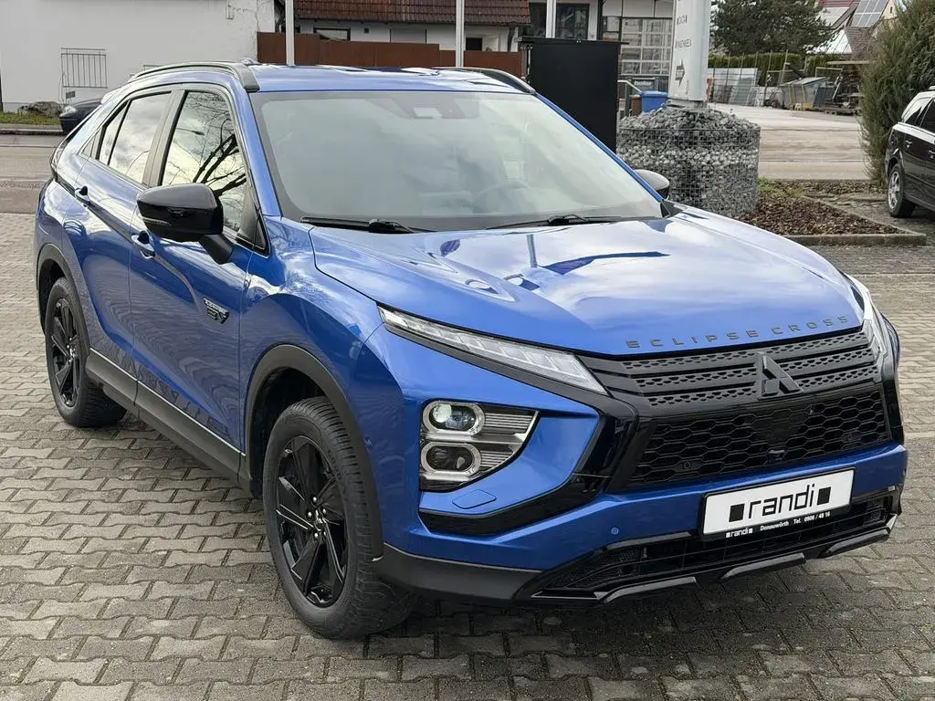 Main__Slider__Photo:Mitsubishi Eclipse Cross Plus Select Black Hybrid 4WD 05/2024-1
