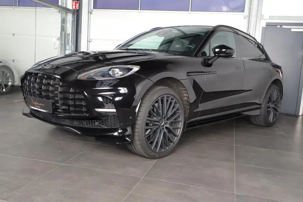 Main__Slider__Photo:Aston Martin DBX V8 707 1.Hand GARANTIE-AM 03/2023-1