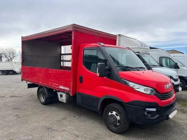 Main__Slider__Photo:Iveco Daily Daily 35C12 BTor 2.3 HPT PM-RG Cabinato 06/2017-0