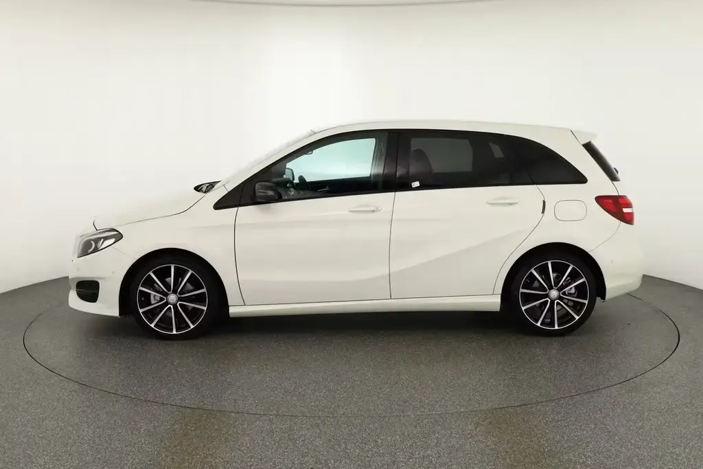 Main__Slider__Photo:Mercedes-Benz B 220 B220 Urban 7G-DCT 4-Matic LED Navi Sitzheizung 11/2016-1
