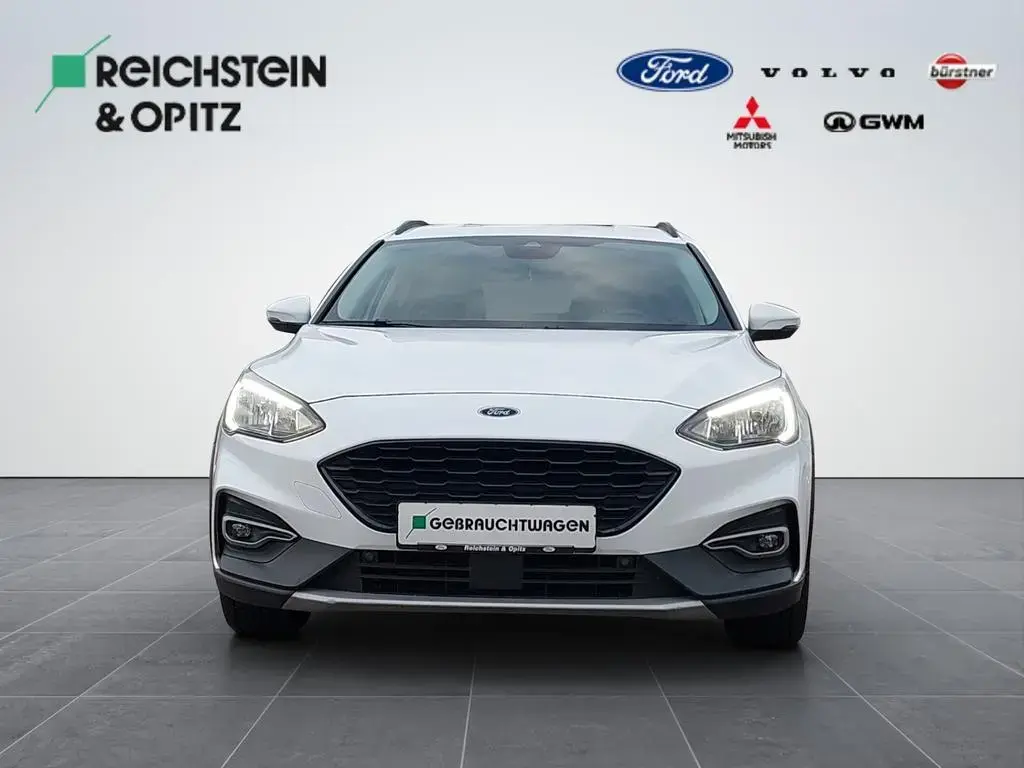Main__Slider__Photo:Ford Focus 1,0 EcoBoost 92kW Active Turnier 09/2021-1