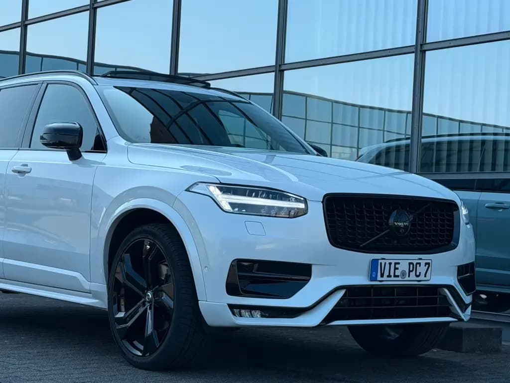 Main__Slider__Photo:Volvo XC90 R Design AWD Leder Kamera Pano 7 Sitzer AHK 06/2021-0