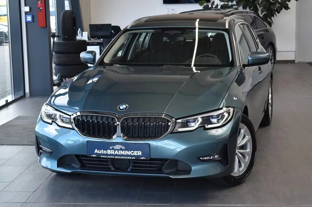 Main__Slider__Photo:BMW 320 d Touring Advantage Aut. Laser~LiveCo~HUD~ACC 01/2021-0