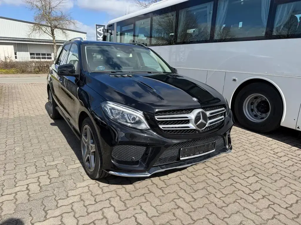 Main__Slider__Photo:Mercedes-Benz GLE-Class 500 4Matic AMG-Line Panorama AHK Leder 02/2017-1